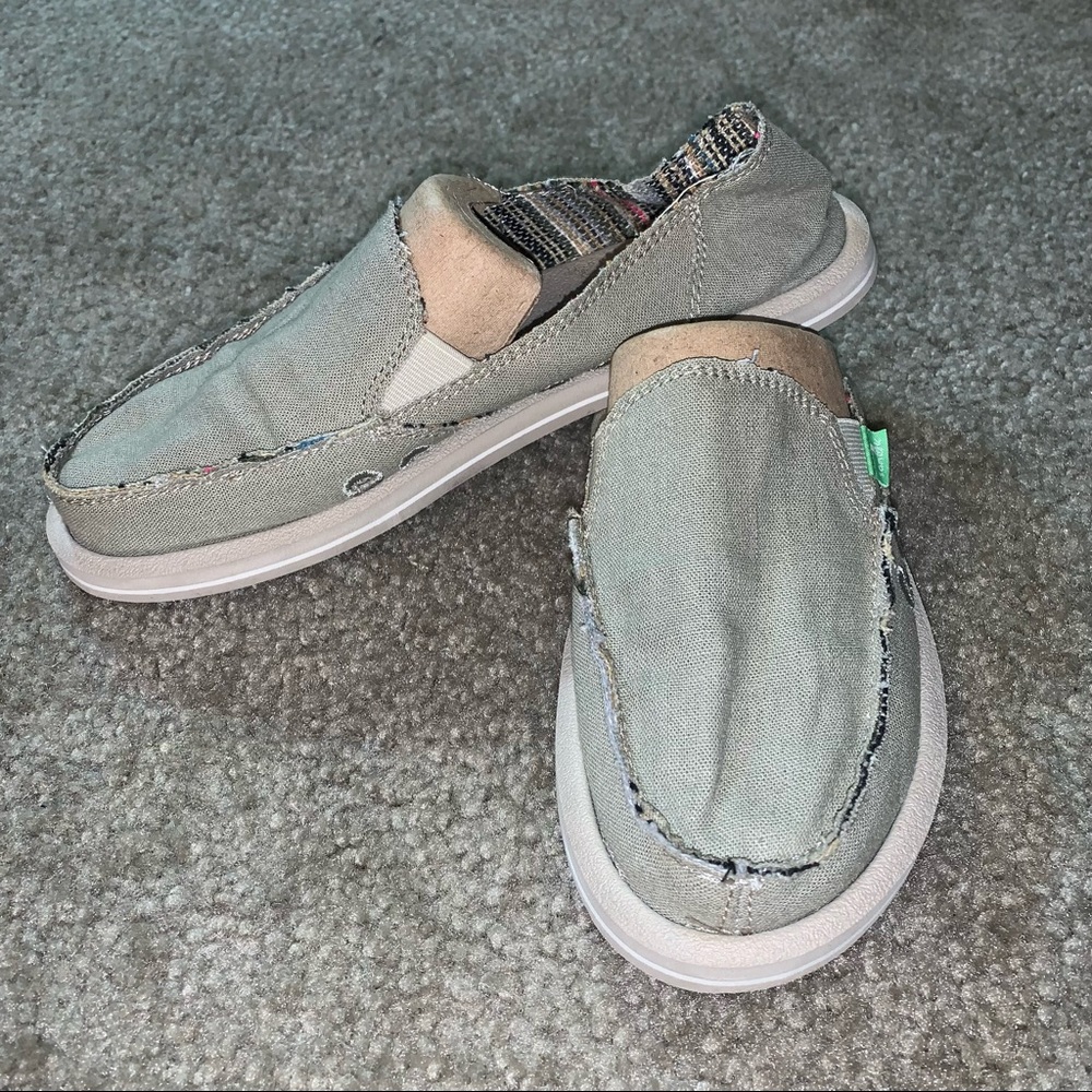 Sanuks